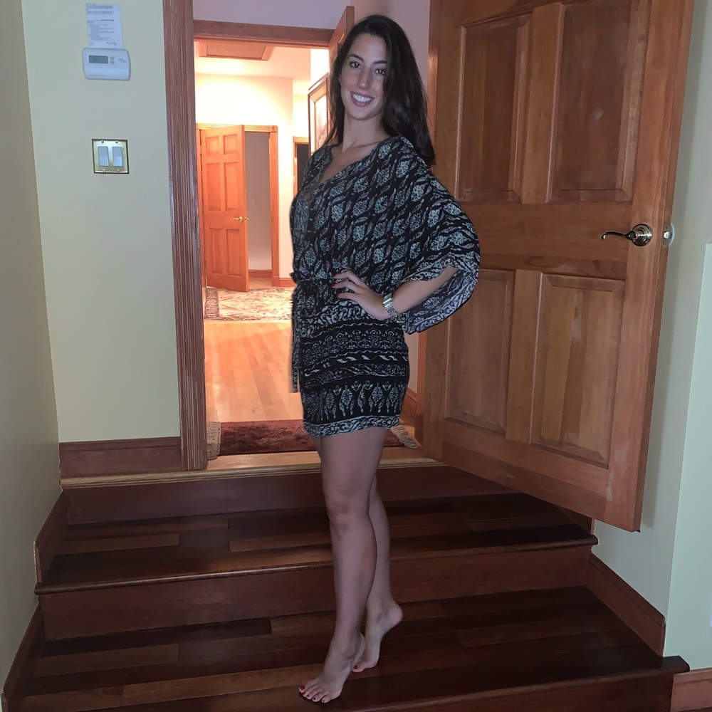 BCBGMAXAZRIA Summer dress size large